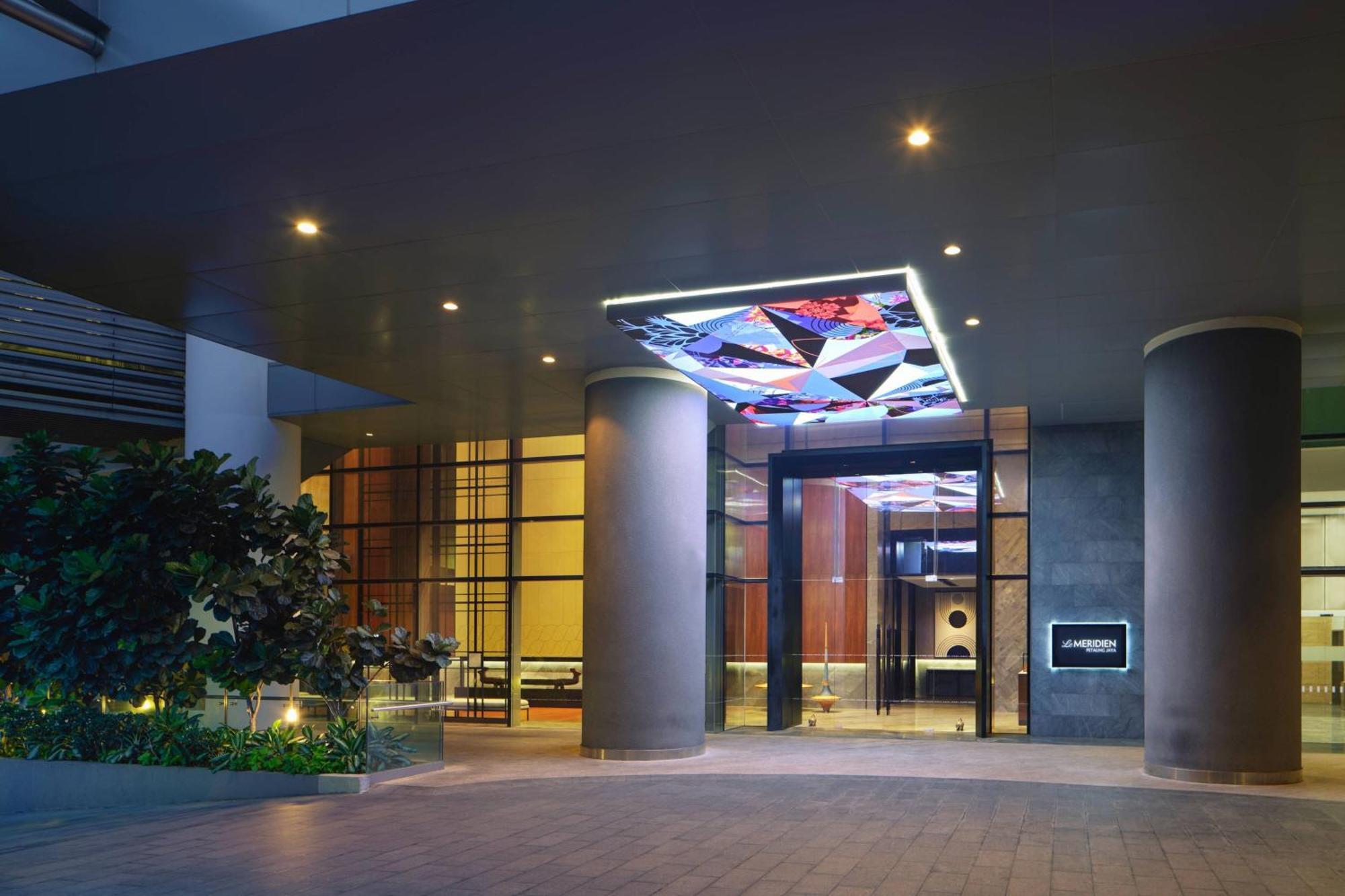 Le Meridien Petaling Jaya Hotel Exterior photo