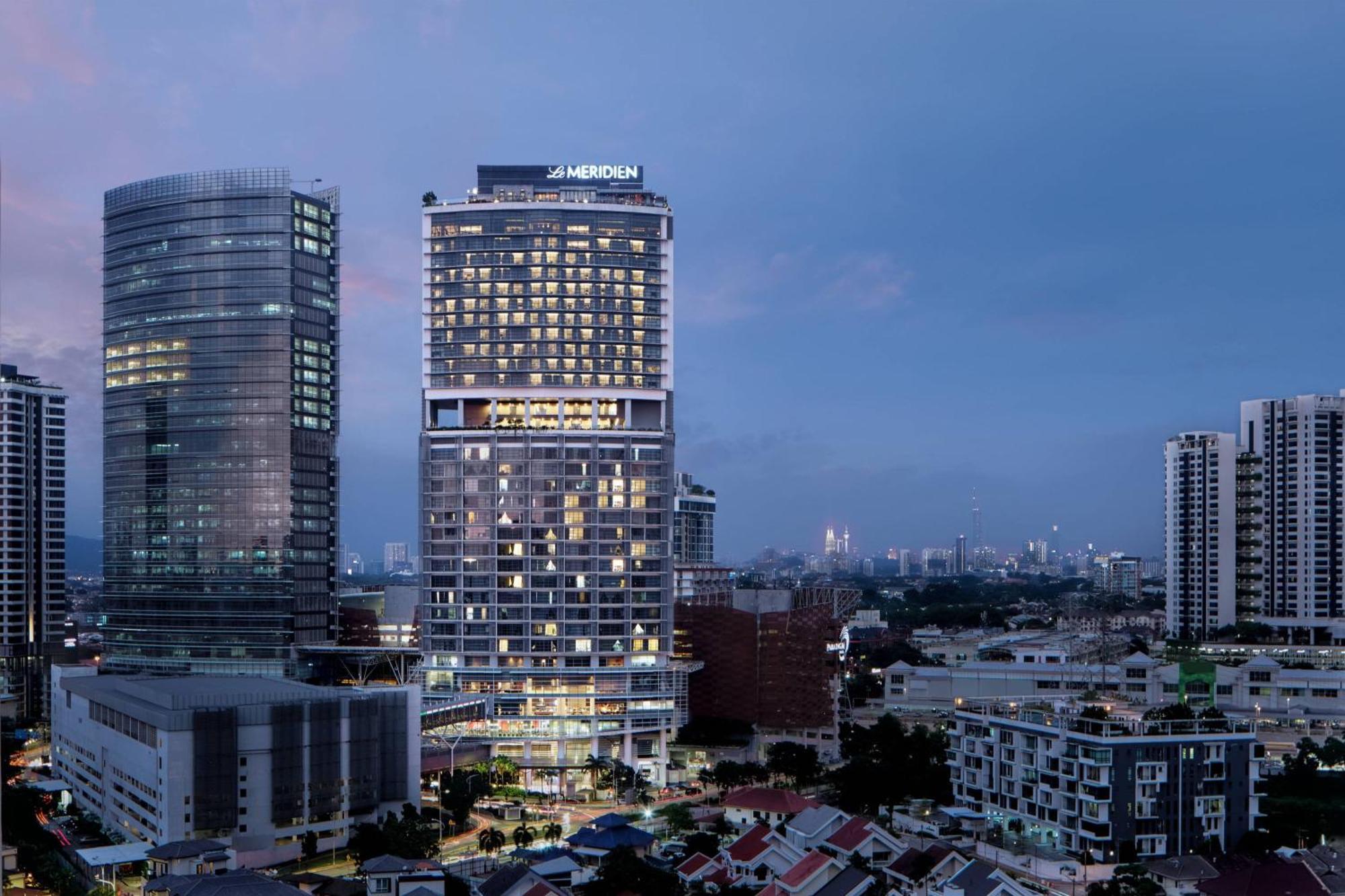 Le Meridien Petaling Jaya Hotel Exterior photo